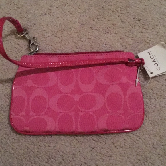Coach Handbags - NWT Coach Clutch